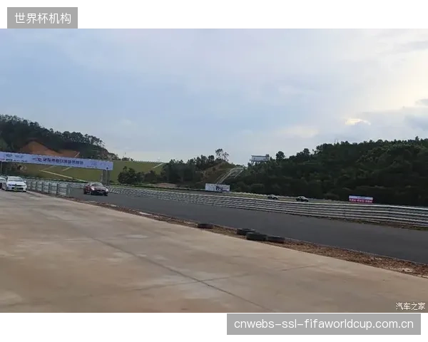 南北湖定向赛道部署的SIAC系统，彻底解决了复杂山地信号盲区的计时难题